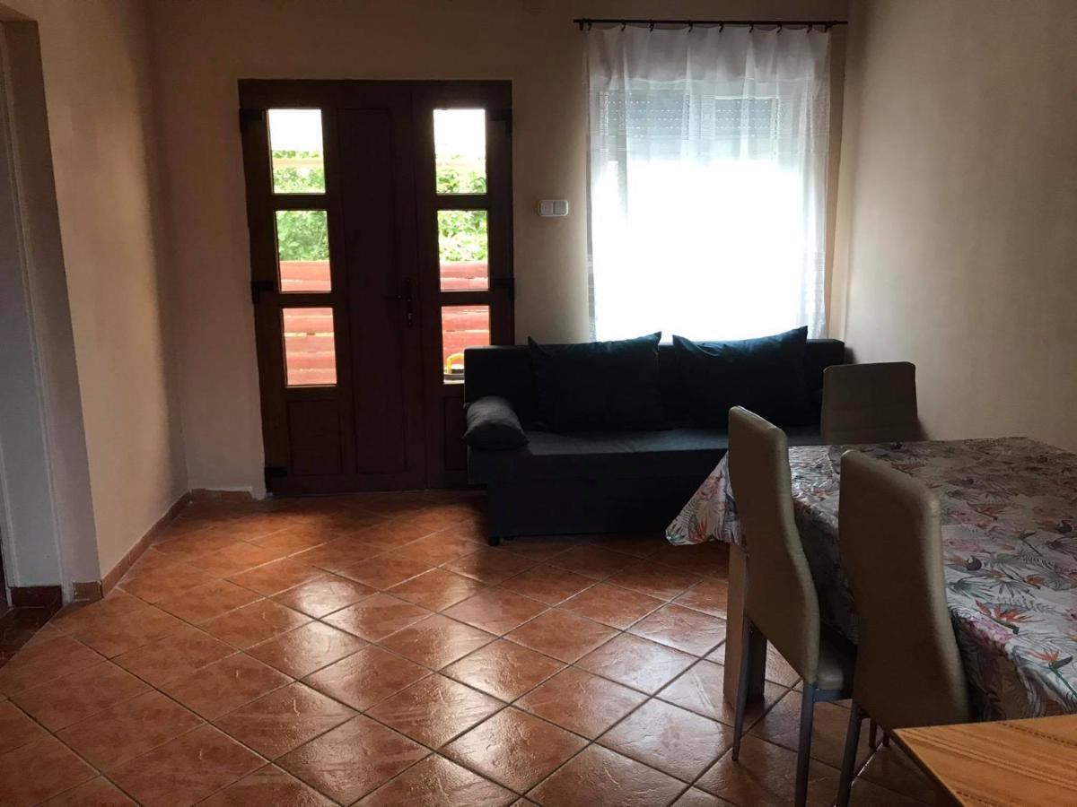 דירות Hajdúszoboszló Tahiti Apartman מראה חיצוני תמונה
