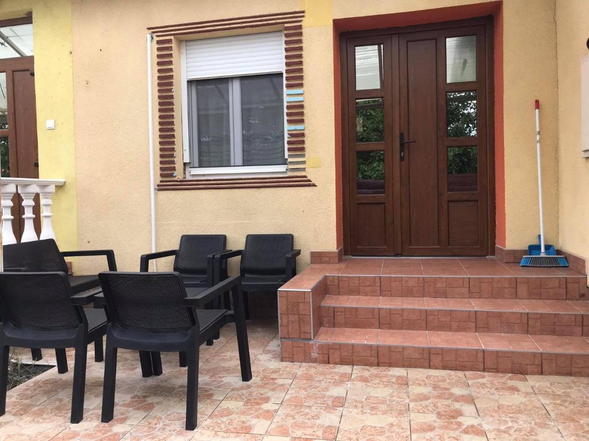 דירות Hajdúszoboszló Tahiti Apartman מראה חיצוני תמונה