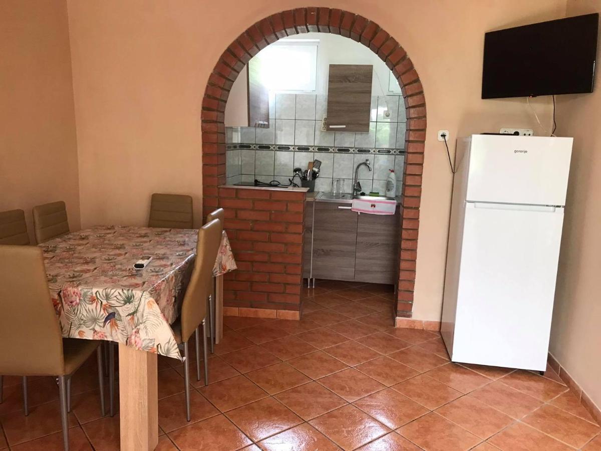 דירות Hajdúszoboszló Tahiti Apartman מראה חיצוני תמונה