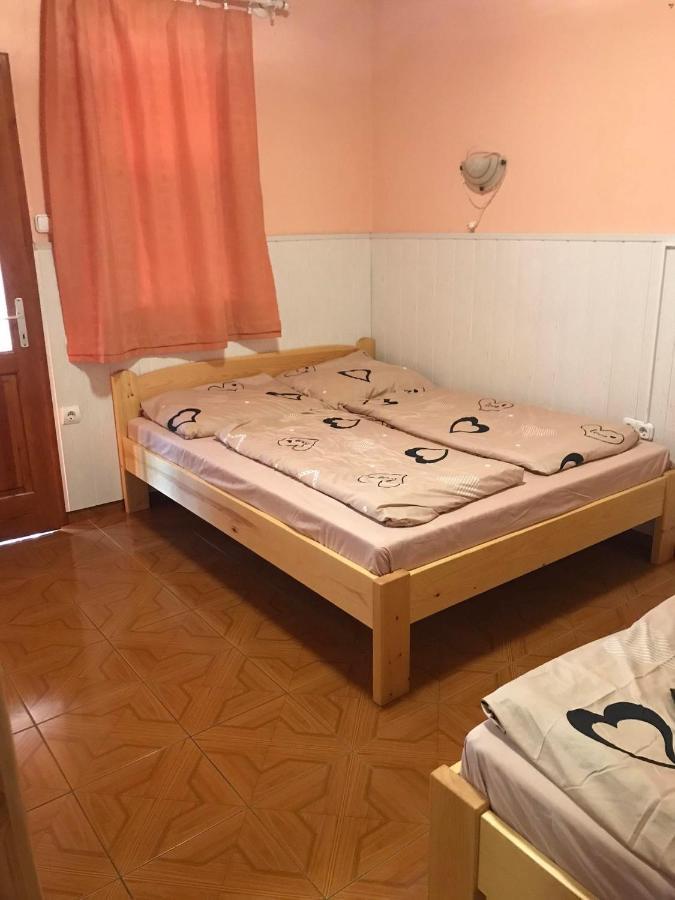 דירות Hajdúszoboszló Tahiti Apartman מראה חיצוני תמונה