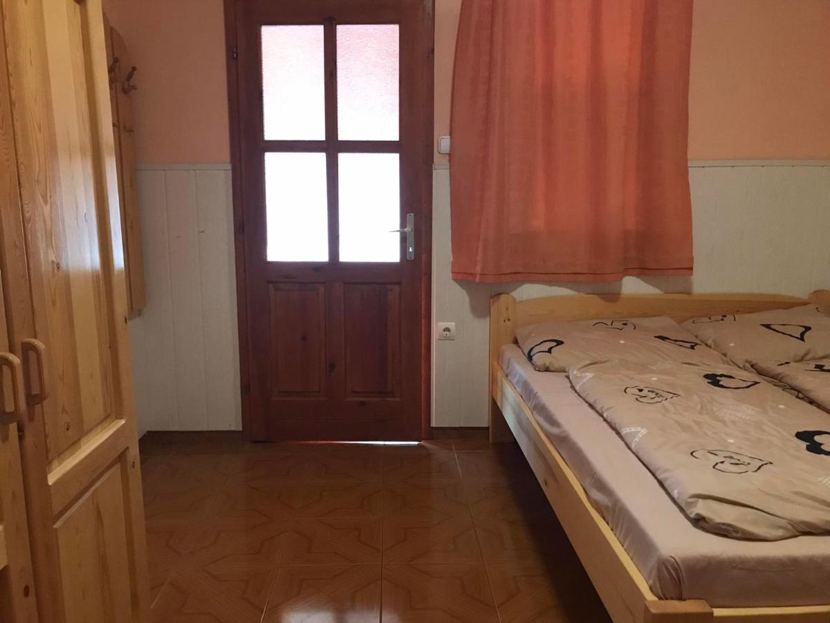 דירות Hajdúszoboszló Tahiti Apartman מראה חיצוני תמונה