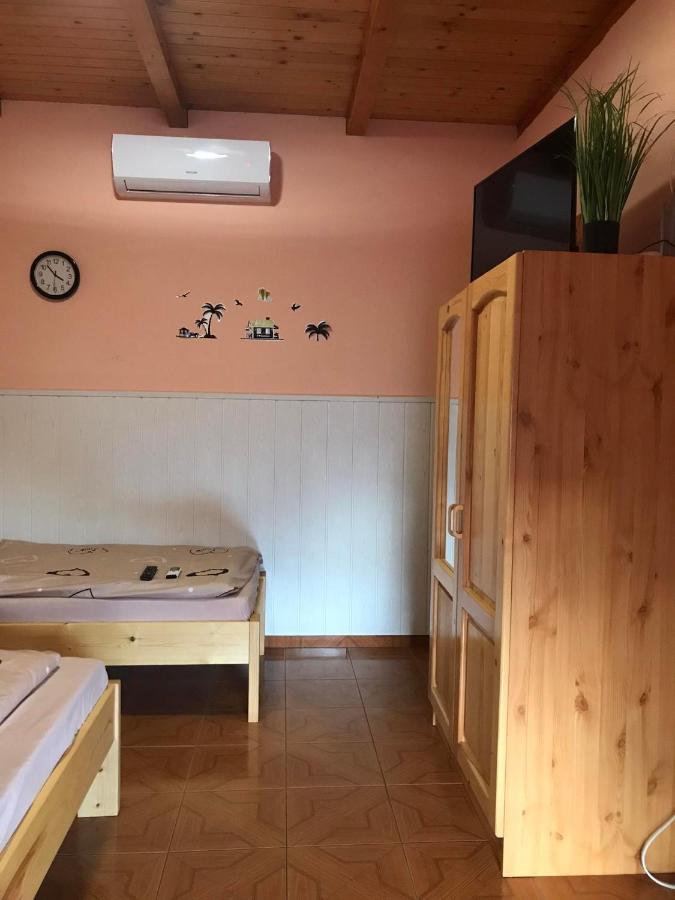 דירות Hajdúszoboszló Tahiti Apartman מראה חיצוני תמונה