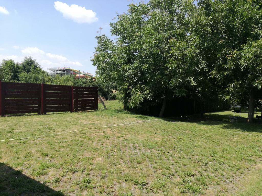 דירות Hajdúszoboszló Tahiti Apartman מראה חיצוני תמונה